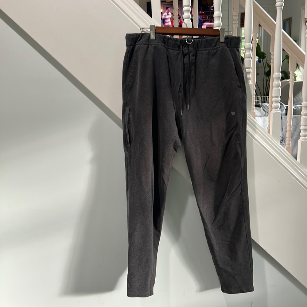 Mack Weldon joggers